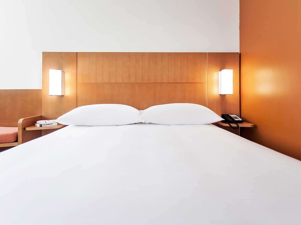 ibis Abu Dhabi Gate 18