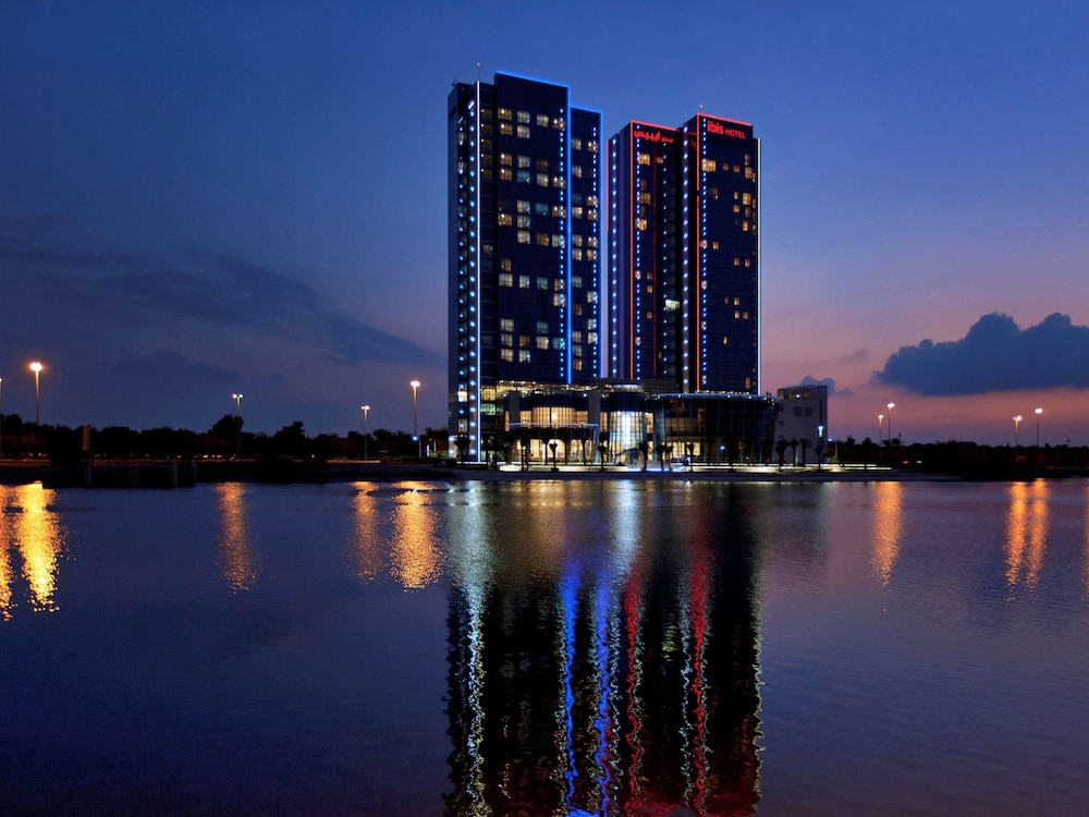 ibis Abu Dhabi Gate 1