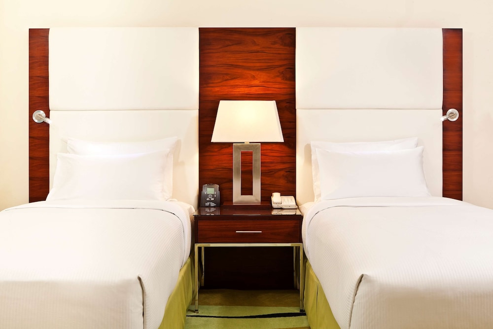 Hilton Dubai The Walk 18