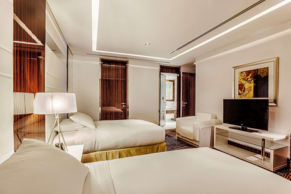 Hilton Dubai The Walk 17
