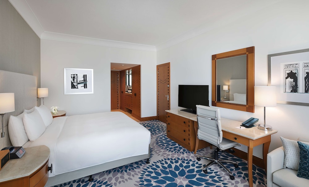 Hilton Dubai Jumeirah 12