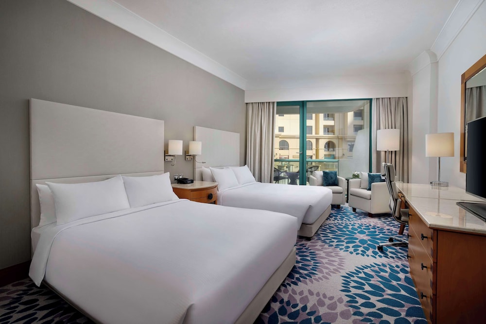 Hilton Dubai Jumeirah 8