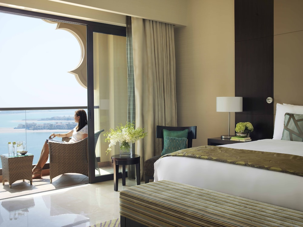 Fairmont The Palm 8