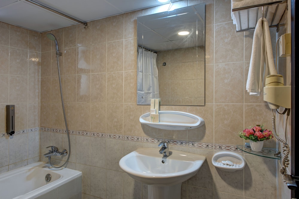 Nihal Residency Hotel Apartments 14