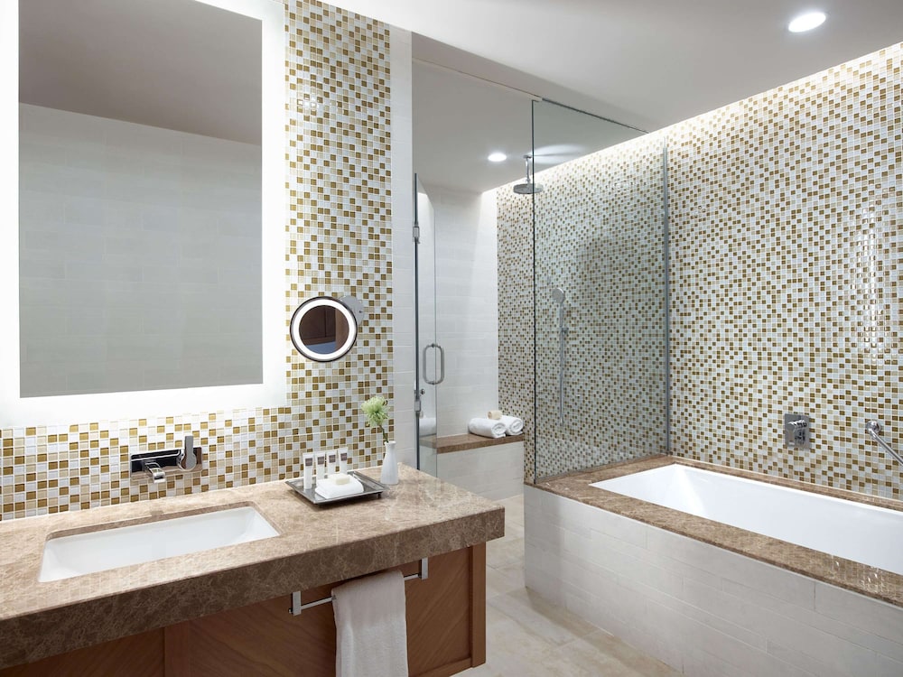 Swissôtel Living Al Ghurair 10