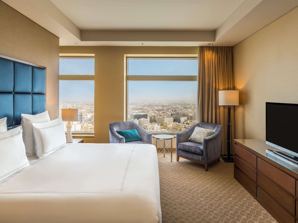 Swissôtel Living Al Ghurair 7