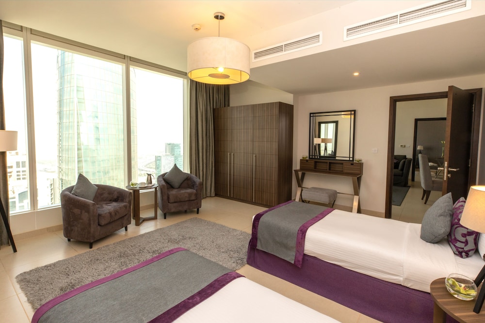 Nassima Tower Hotel Apartments 12