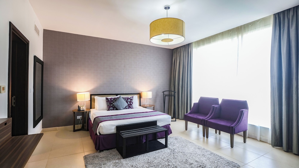 Nassima Tower Hotel Apartments 18