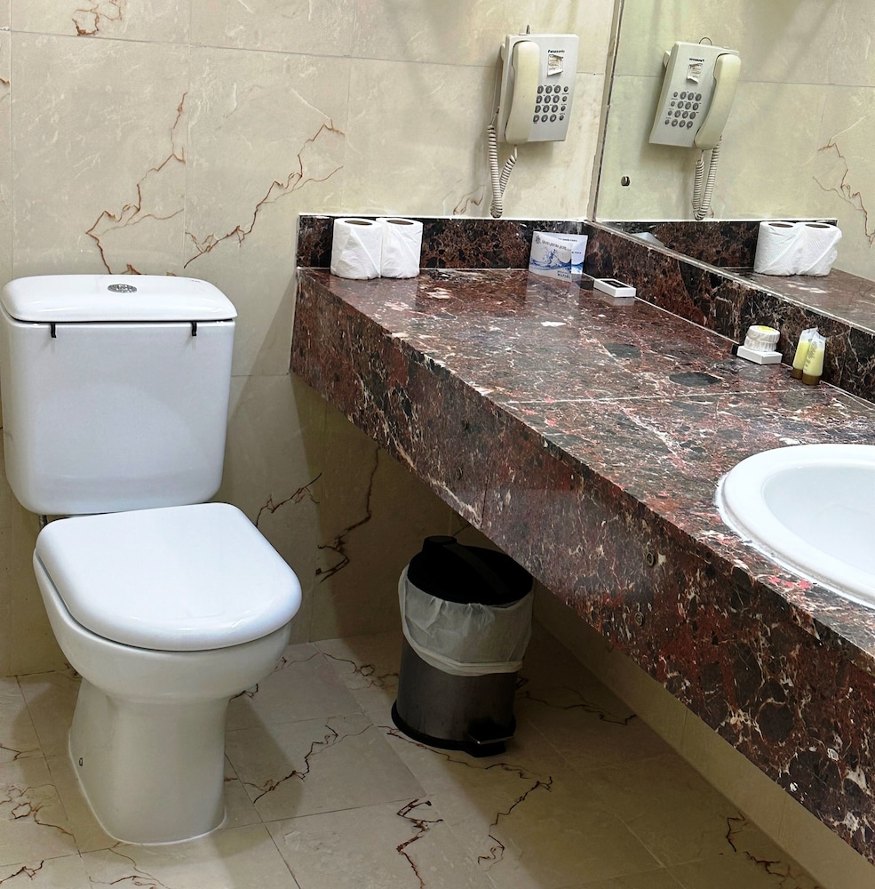 Astoria Hotel 13