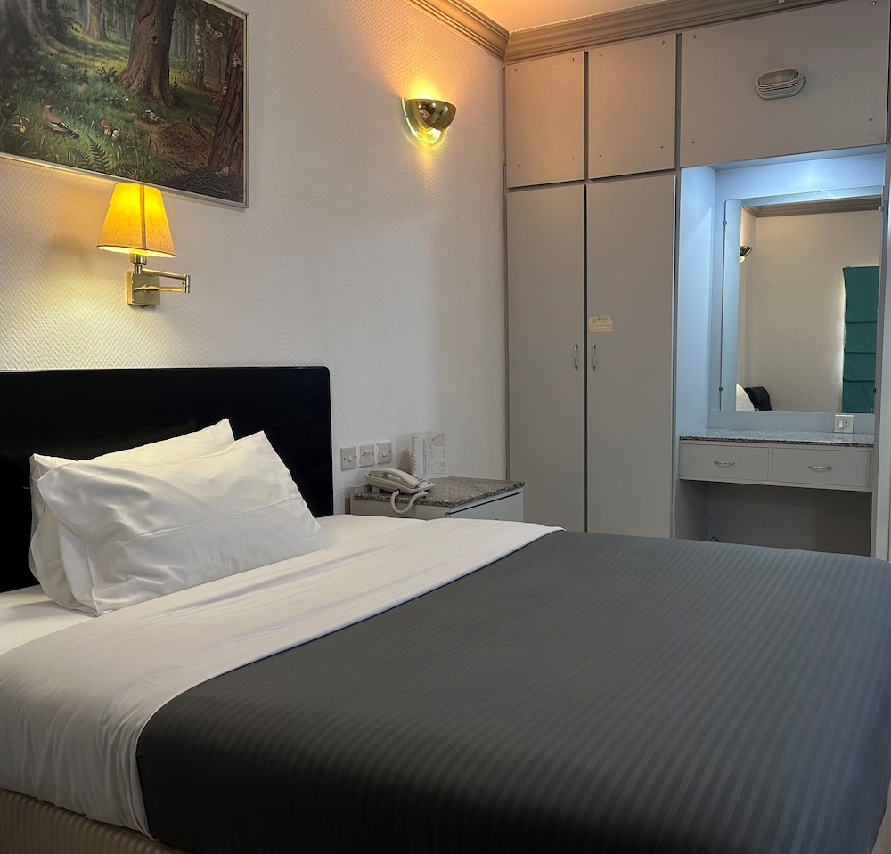 Astoria Hotel 6
