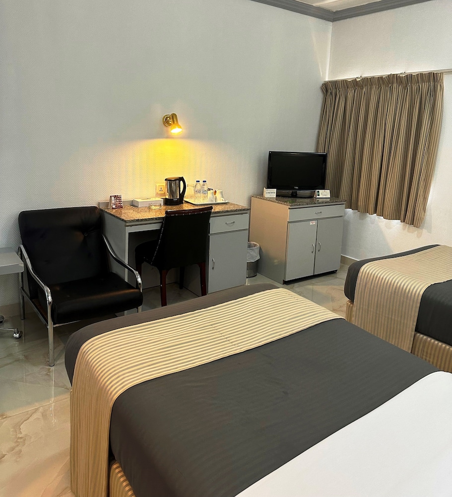Astoria Hotel 9