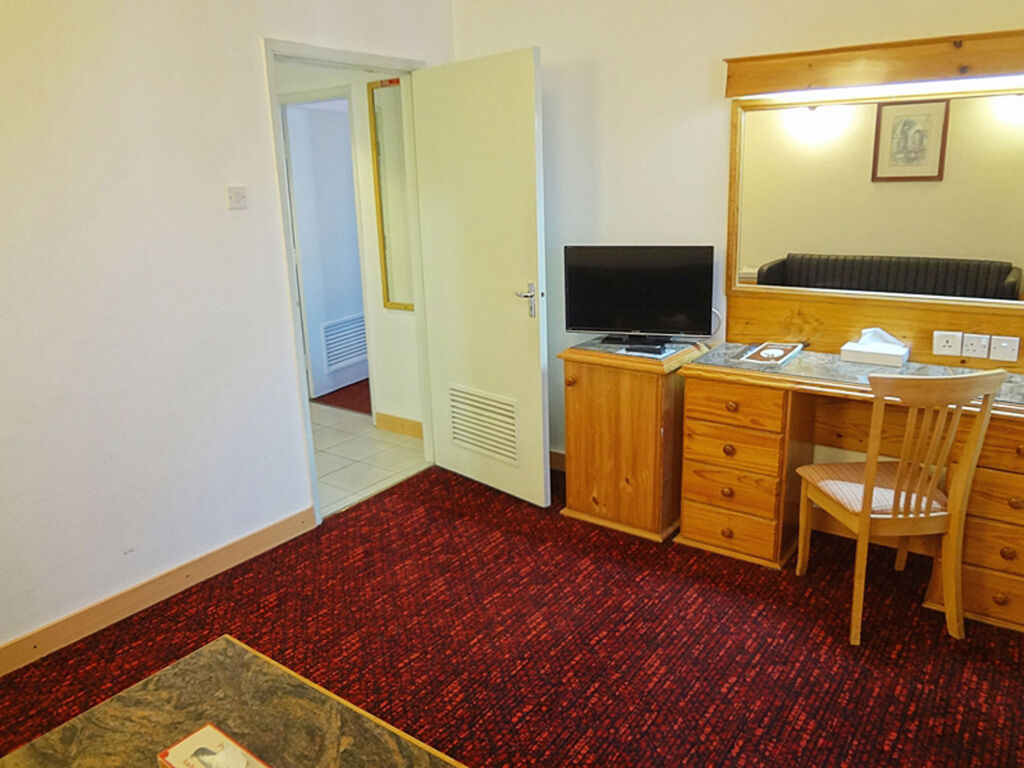 Grand Ambassador Hotel 7