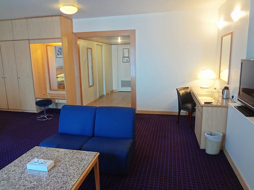 Grand Ambassador Hotel 2