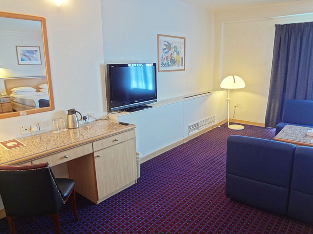 Grand Ambassador Hotel 6