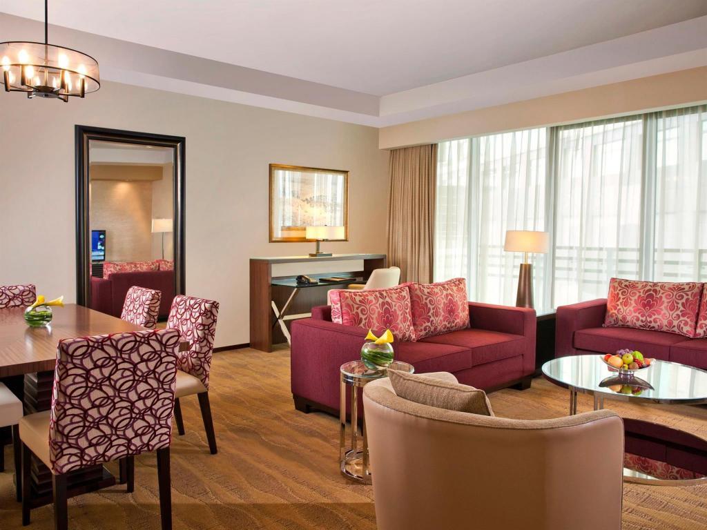 Swissôtel Al Ghurair 13