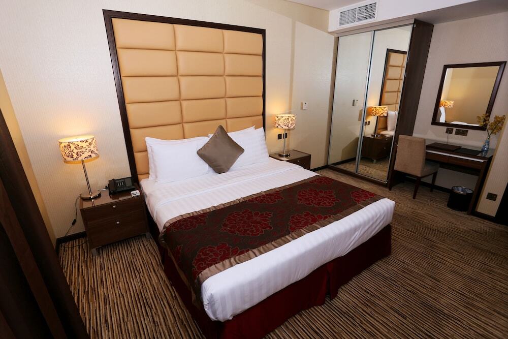 Al Hamra Hotel Sharjah 16