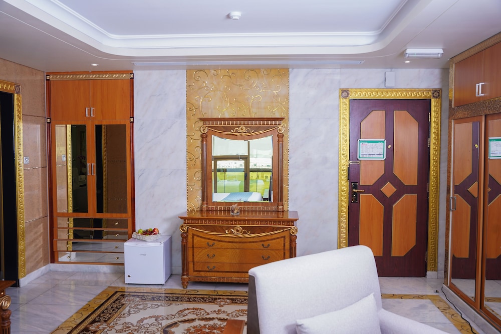 AG Hotel 18