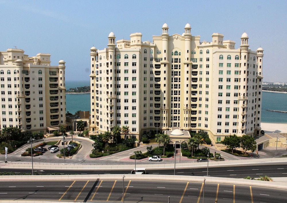 Royal Club Palm Jumeirah by Royal Vacation Homes Rental 1