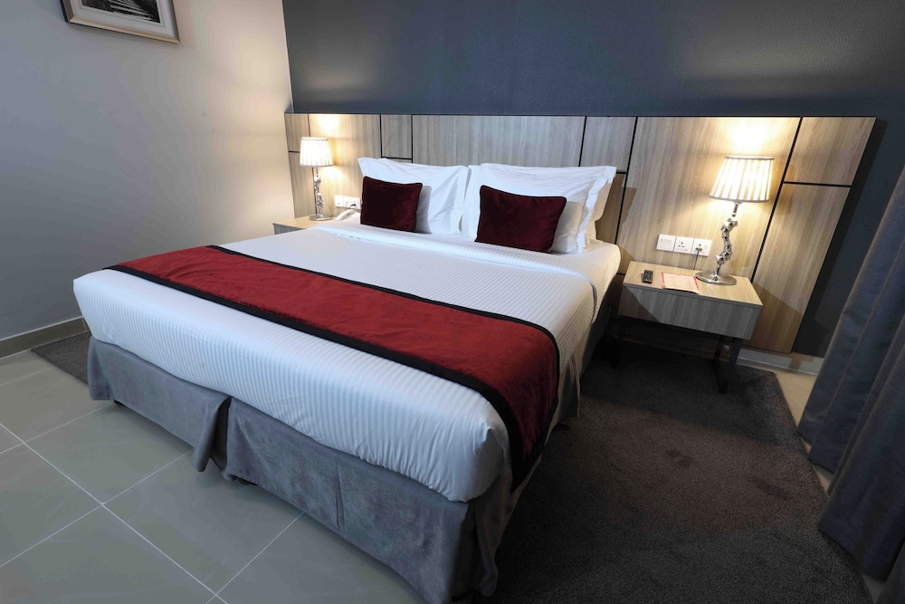 Fortis Hotel 16