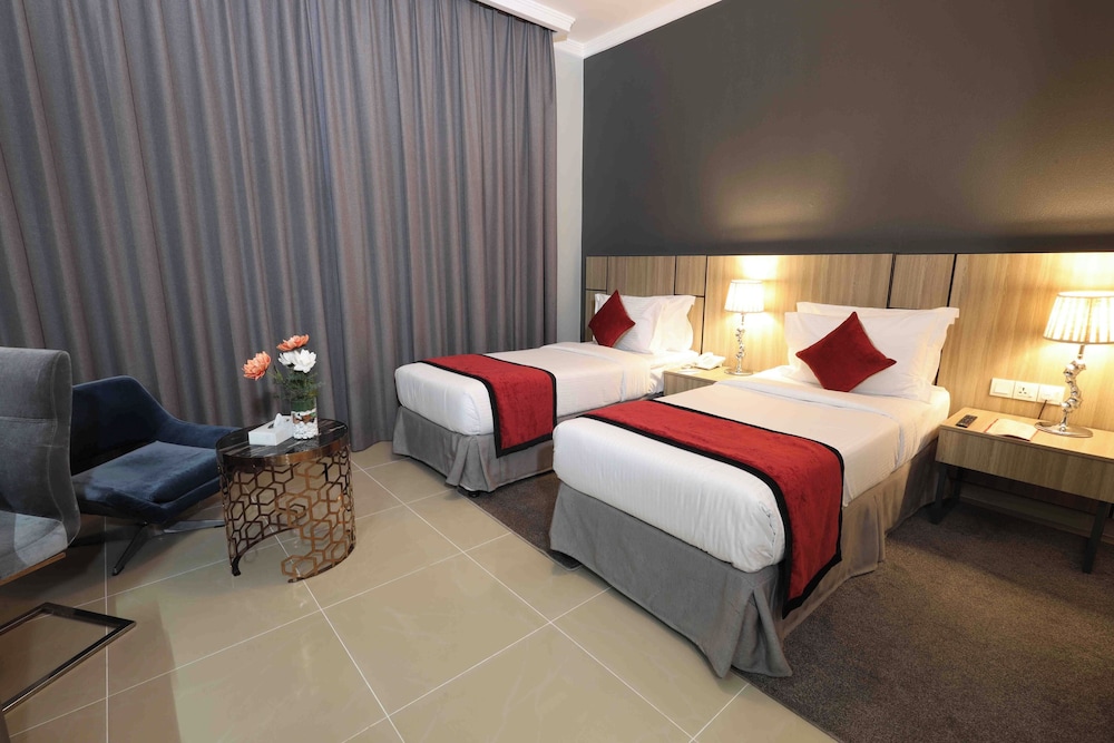 Fortis Hotel 12