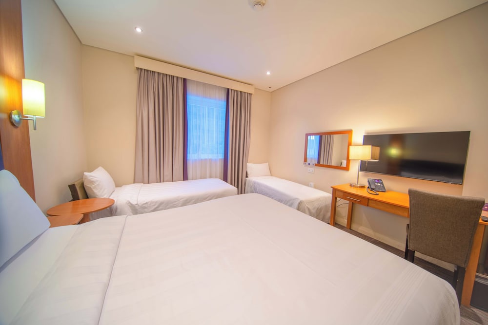 Premier Inn Abu Dhabi Capital Centre 13