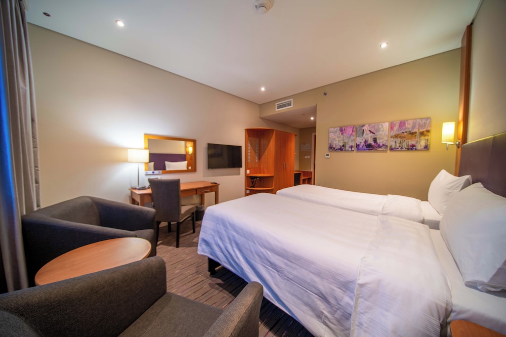 Premier Inn Abu Dhabi Capital Centre 14