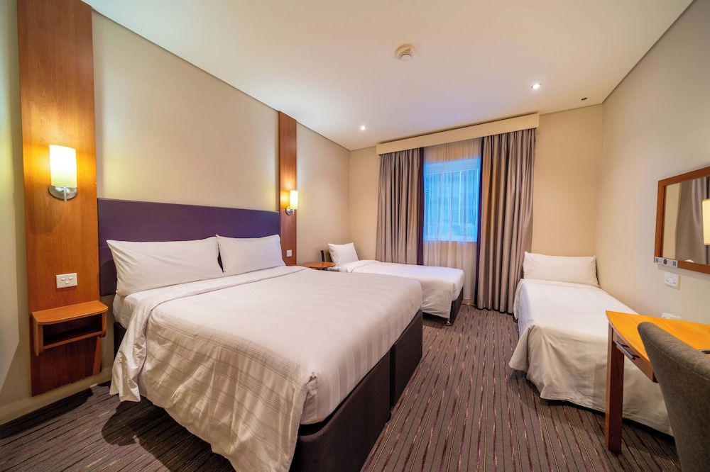 Premier Inn Abu Dhabi Capital Centre 11