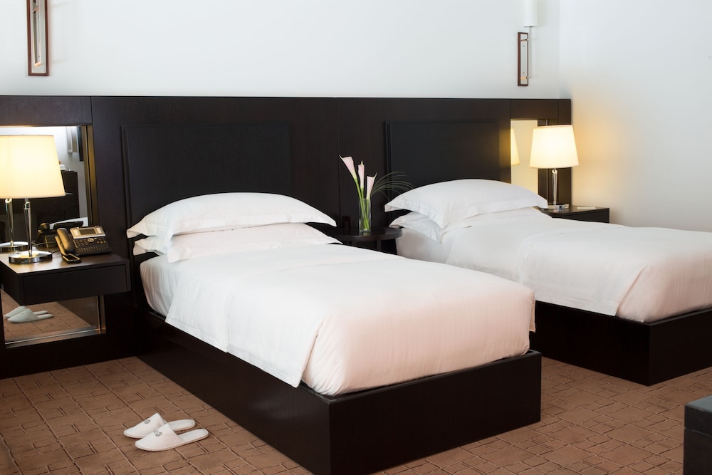 Dubai International Hotel 23