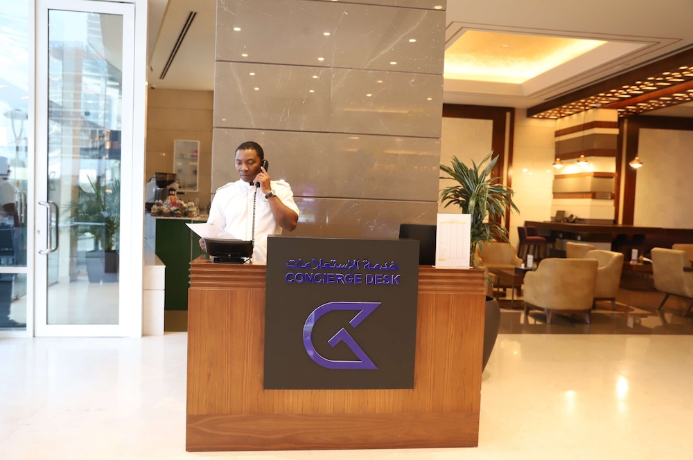 Golden Tulip Media Hotel 10