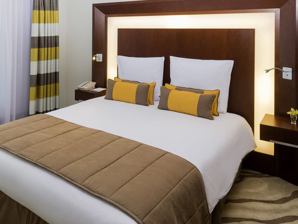 Novotel Dubai Al Barsha 5