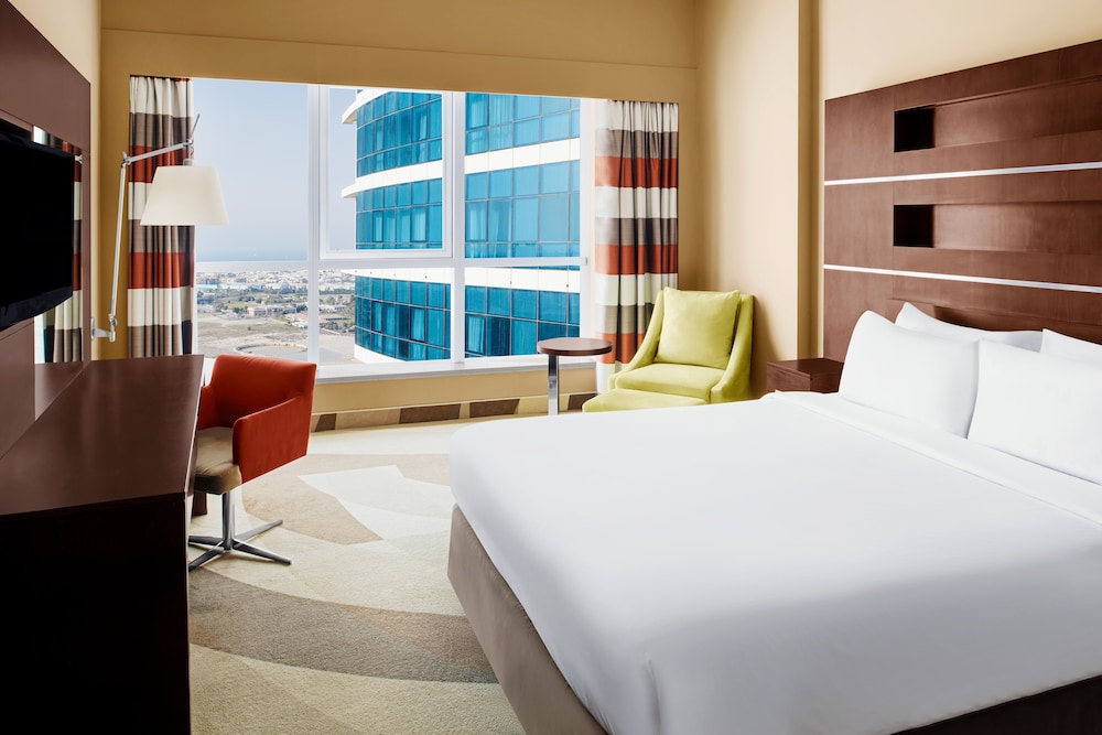 Novotel Dubai Al Barsha 13