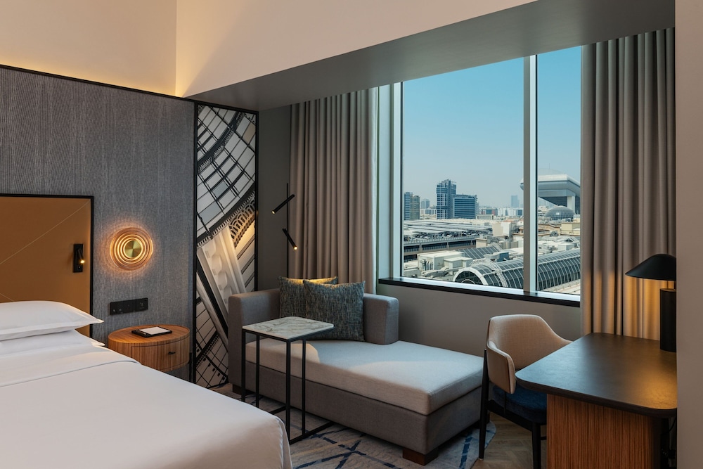 Sheraton Mall of the Emirates Hotel, Dubai 11