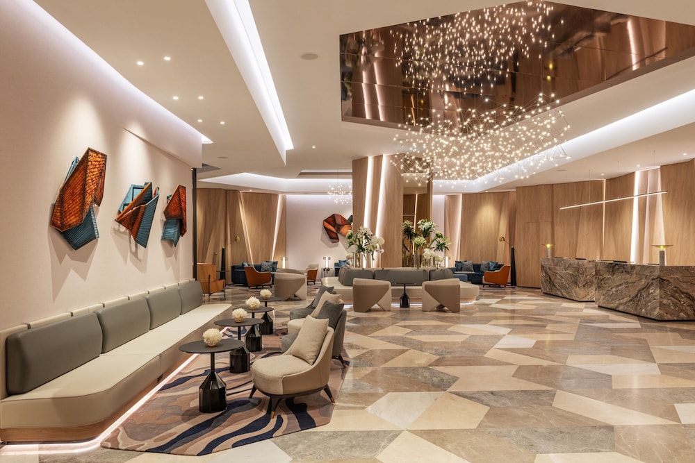Sheraton Mall of the Emirates Hotel, Dubai 7