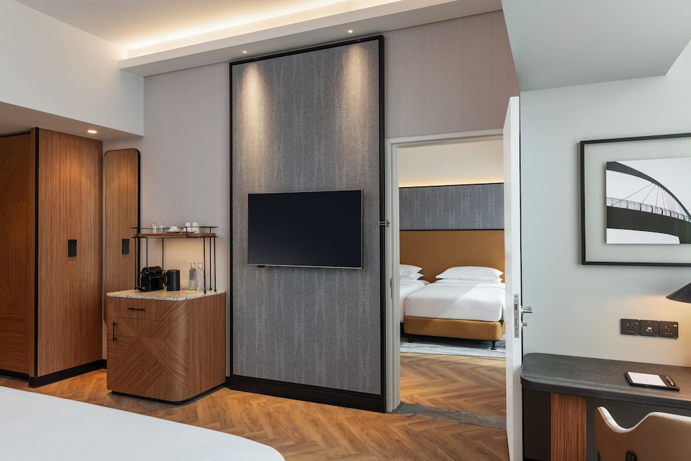 Sheraton Mall of the Emirates Hotel, Dubai 18