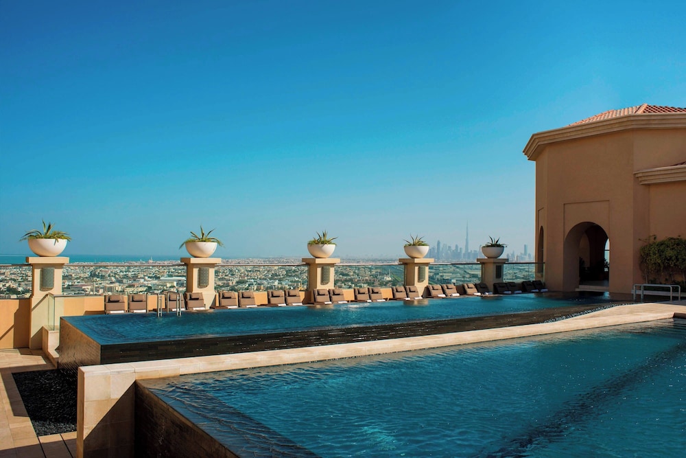 Sheraton Mall of the Emirates Hotel, Dubai 1