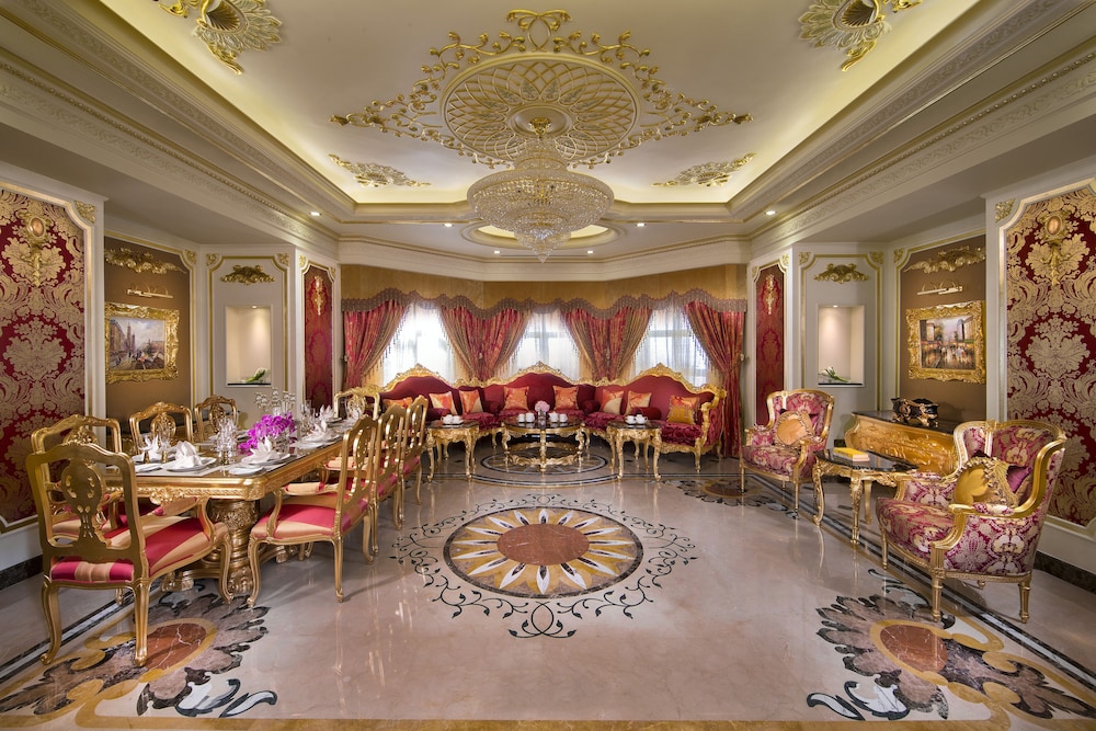 Royal Rose Abu Dhabi, a Curio Collection by Hilton Affiliated Hotel 14
