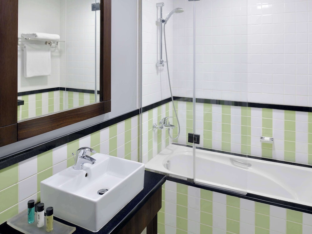 Mövenpick Hotel Apartments Al Mamzar Dubai 24