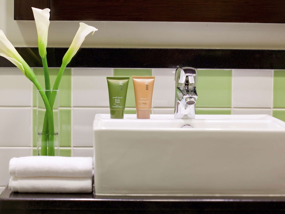 Mövenpick Hotel Apartments Al Mamzar Dubai 7
