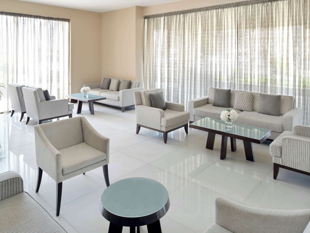 Mövenpick Hotel Apartments Al Mamzar Dubai 3