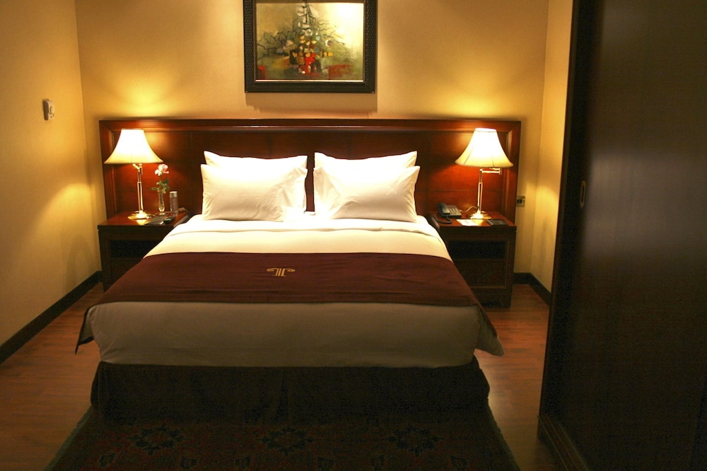 Trianon Royal Hotel 14