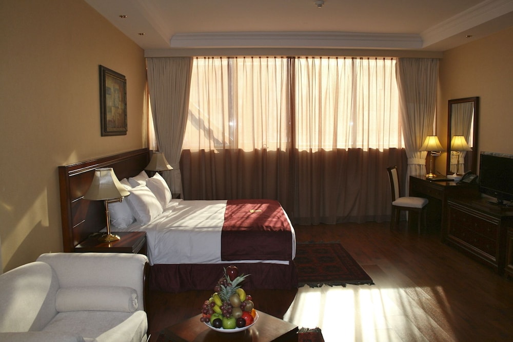Trianon Royal Hotel 16