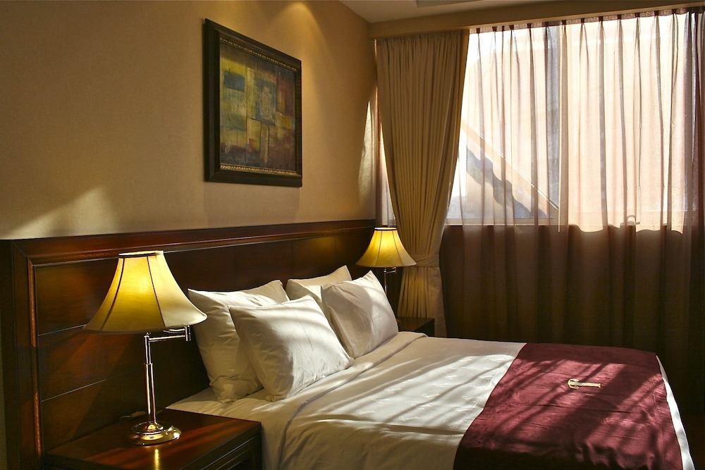 Trianon Royal Hotel 20