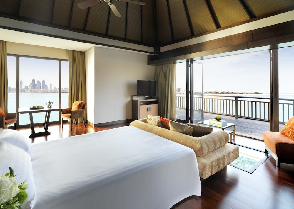 Anantara The Palm Dubai Resort 10