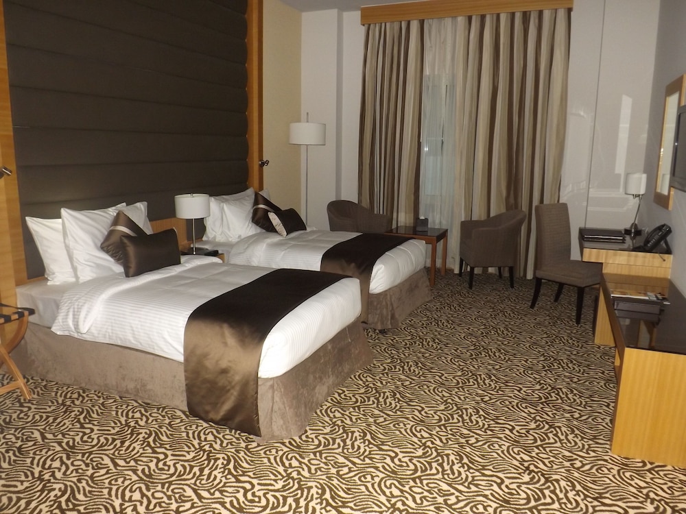 Copthorne Hotel Sharjah 13