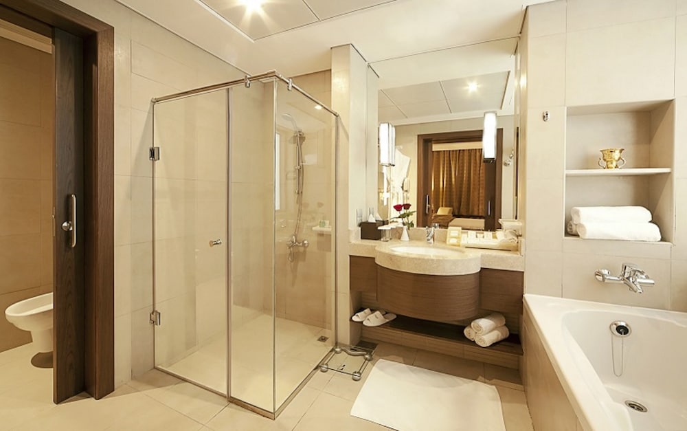 Oaks Liwa Executive Suites 7