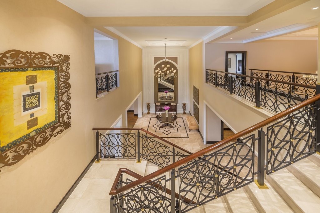 Jumeirah Royal Residences 5