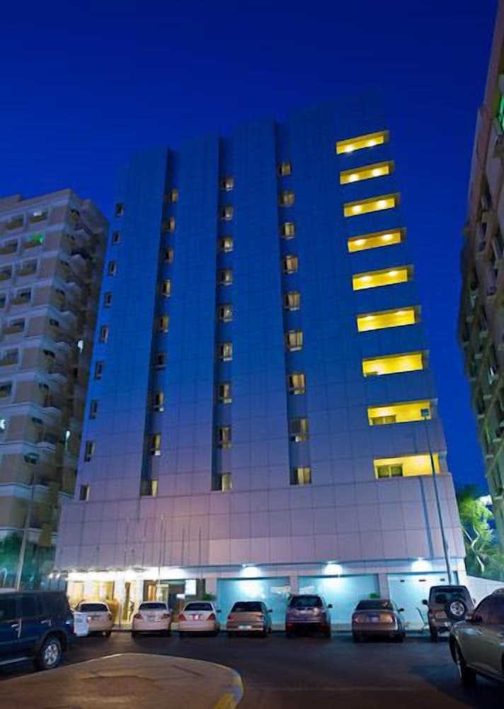 Phoenix Plaza Hotel Apartments 1