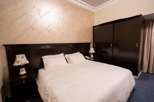 Al Bustan Hotels Flats 13