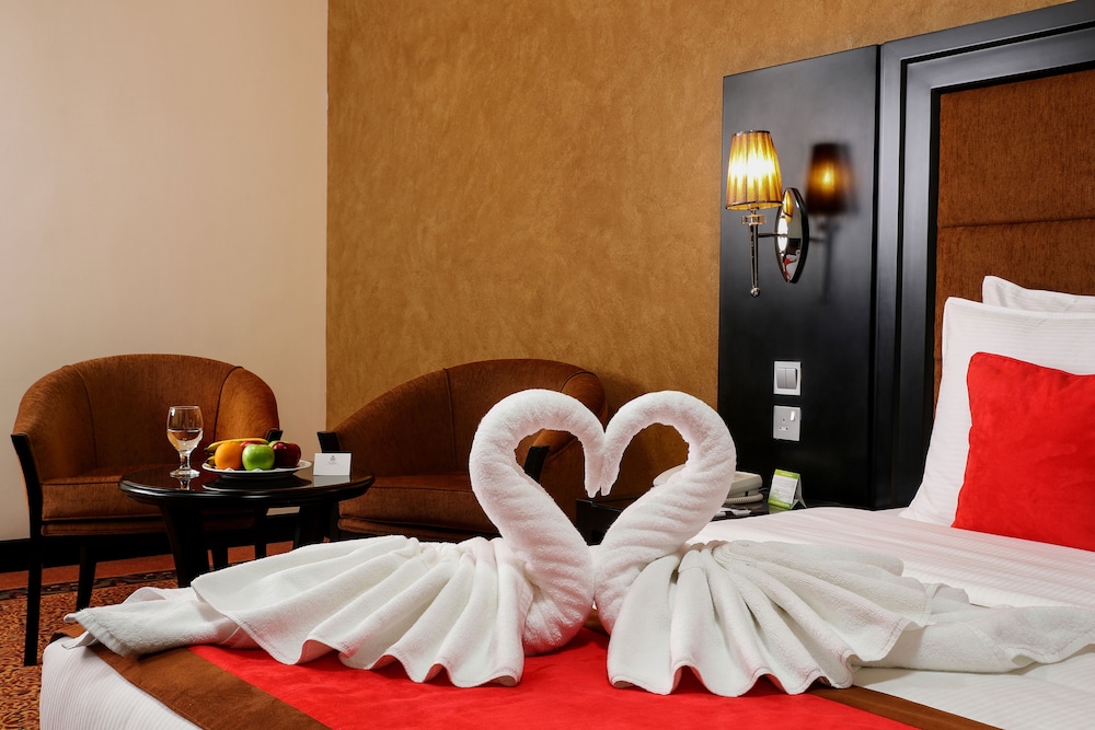 The Royal Grand Suite Hotel 10