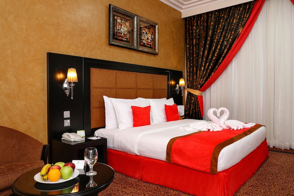 The Royal Grand Suite Hotel 11